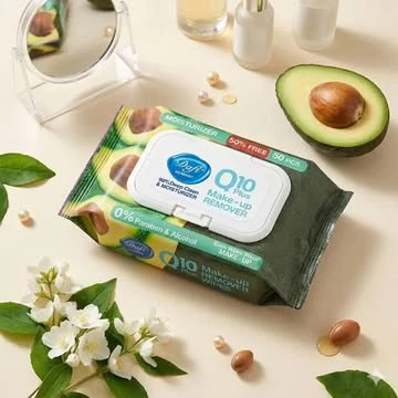 دستمال مرطوب پاک کننده آرایش دافی مدل Q10 PLUS بسته 50 عددی